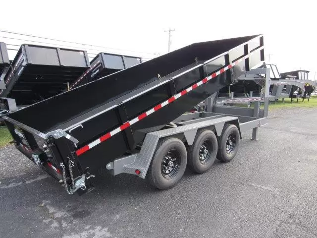 BWise 7 x 18 Gooseneck Tri-Axle Dump Trailer – Hydraulic Jacks - Image 6