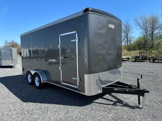 Carry On 7 x 18 Enclosed Cargo Trailer – 7.5′ Interior Height